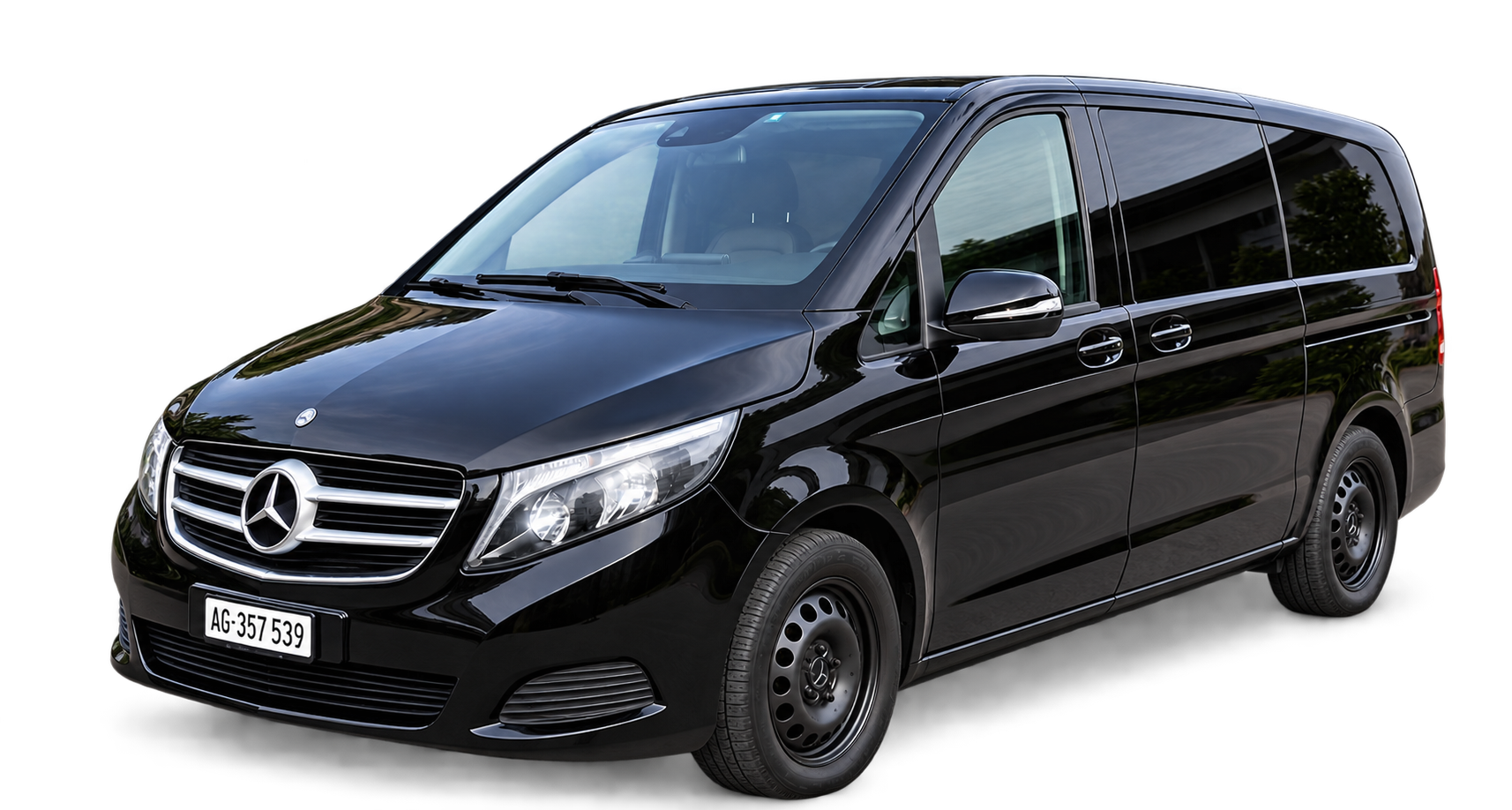 Unser schwarzer Mercedes – Eigenes Fahrzeug freigestellt mit schwarzen Felgen
